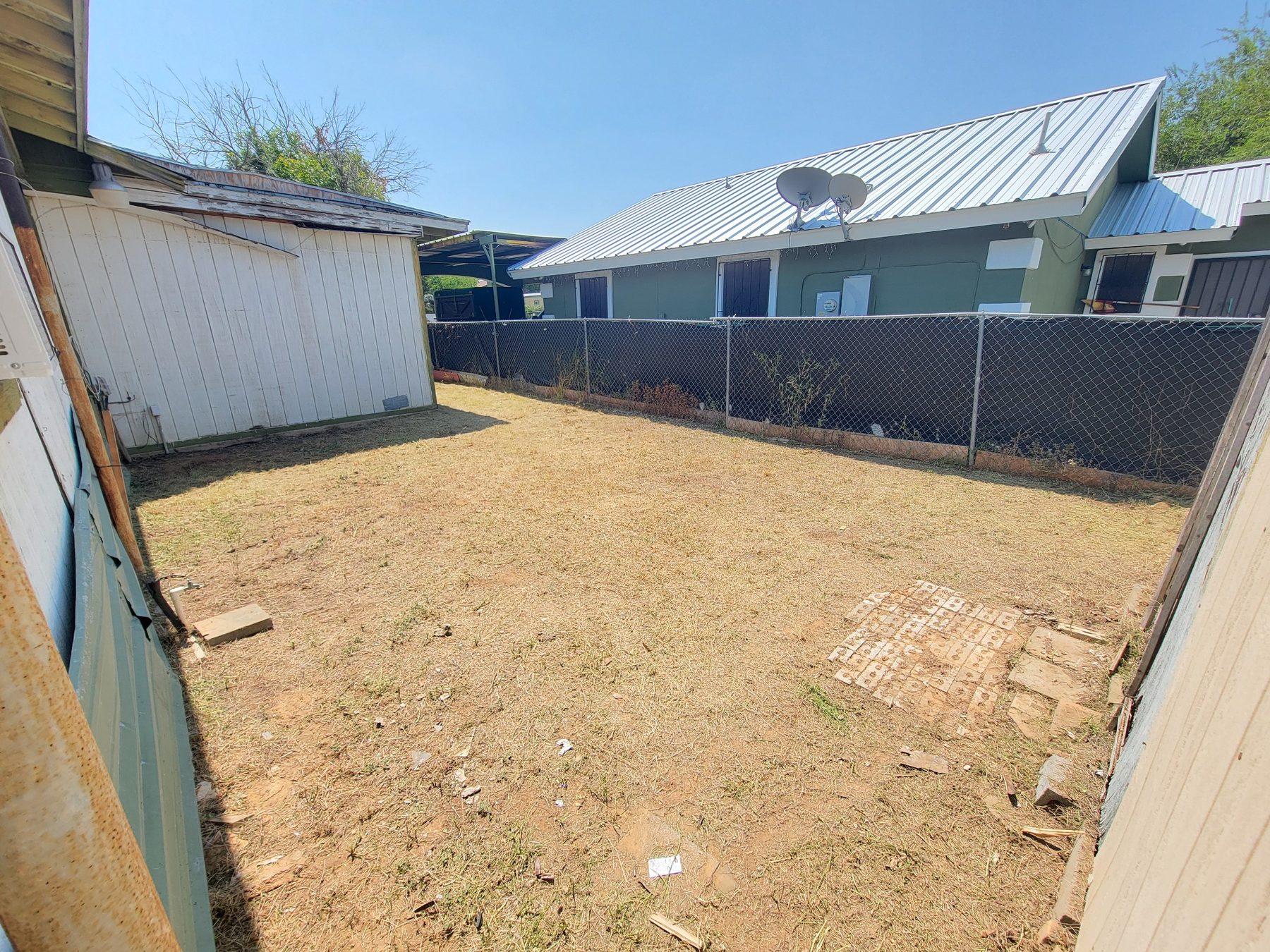 AFTER – lawn and landscape yard cleanup